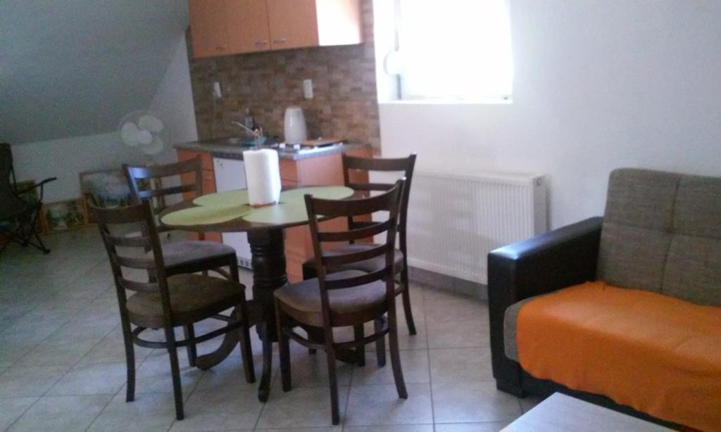Apartment Laura Gračac Exteriér fotografie
